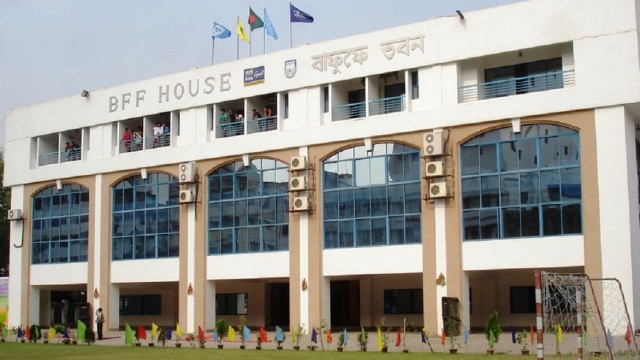 মিরপুর টেস্ট: মুরাদের দ্বিতীয় উইকেট, শেষ বিকেলে চাপে আয়ারল্যান্ড