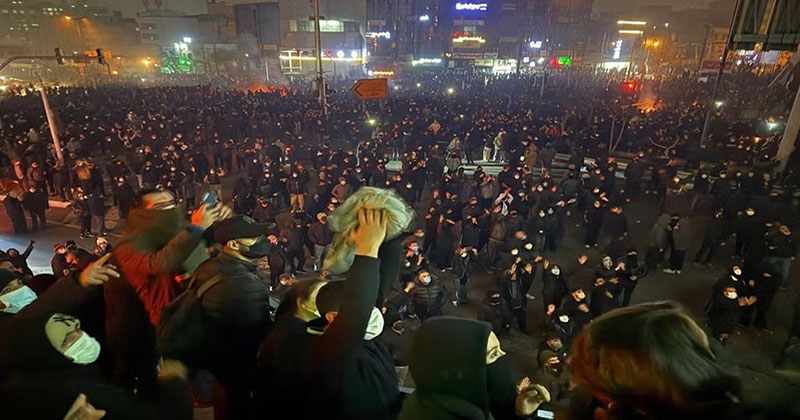 ইরানে বিক্ষোভে বেপরোয়া গুলিতে নিহতের শঙ্কা ২ হাজার